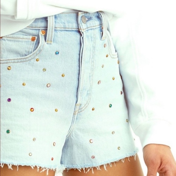 Levi’s Rhinestone Ribcage Short, size 30. - Picture 5 of 6